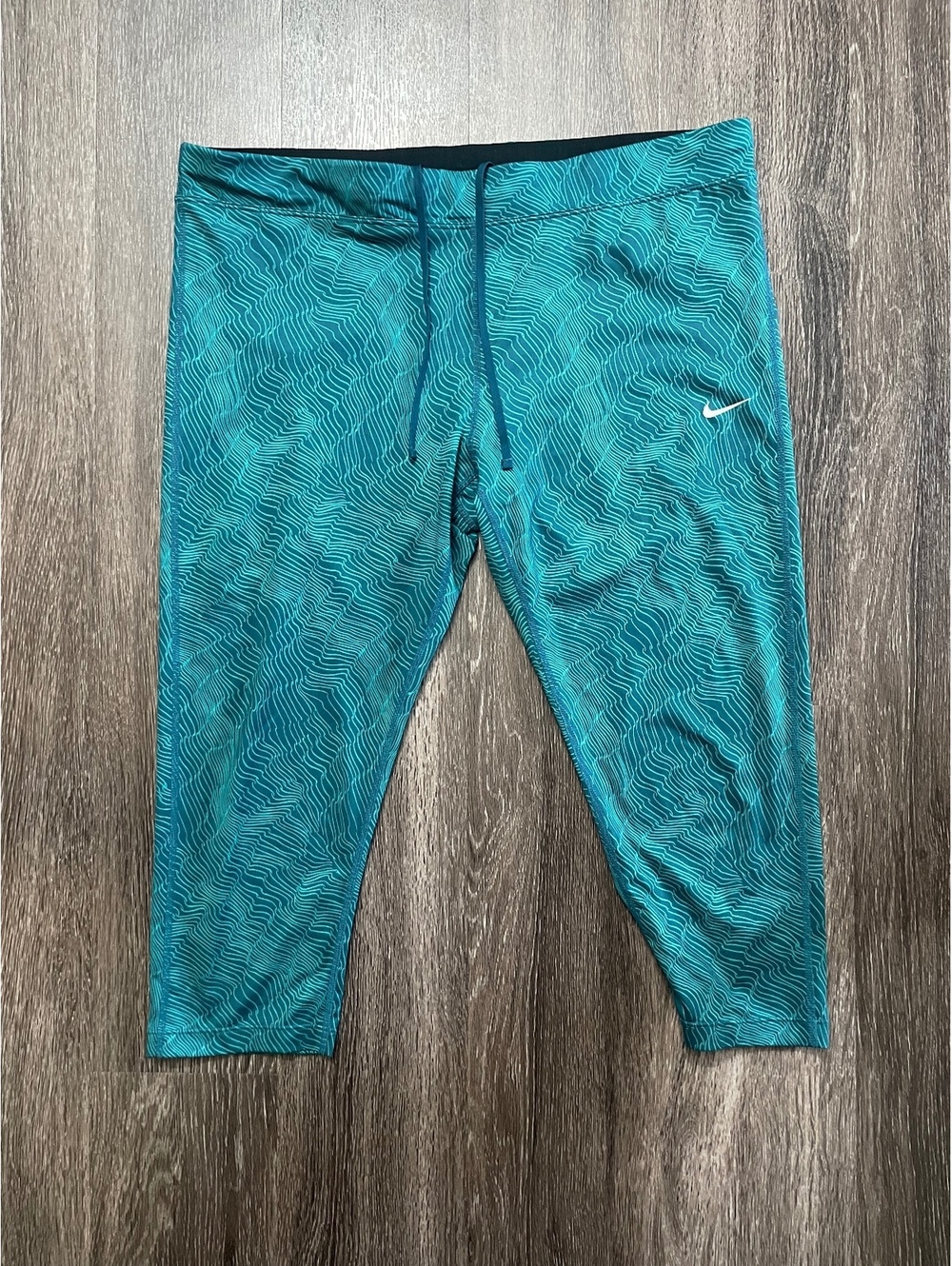 Nike Essential Dri-FIT Crop Running Tights
